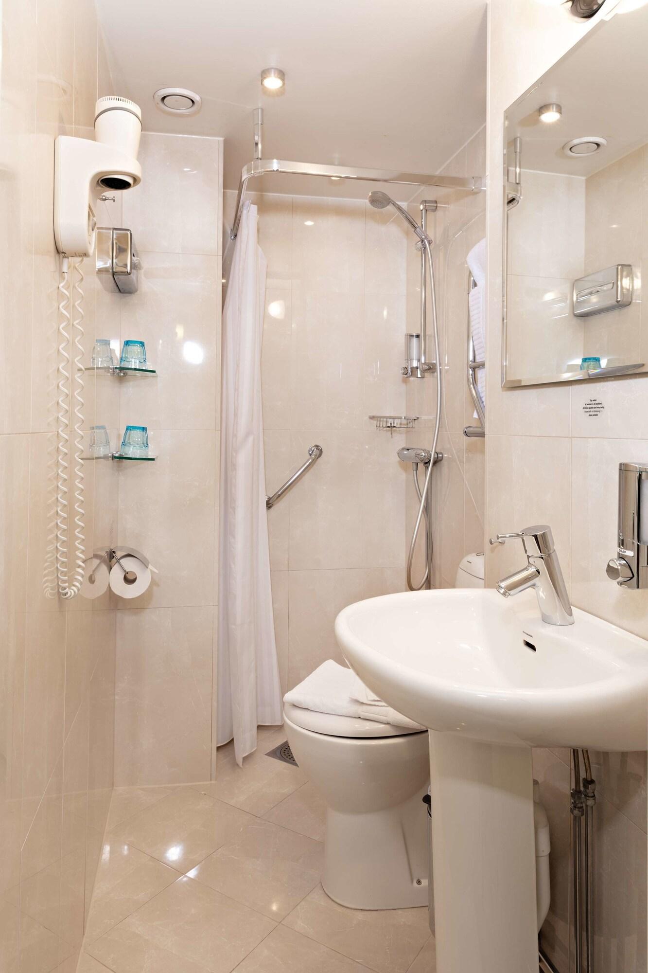 Hotell Center - Sure By Western 3*
